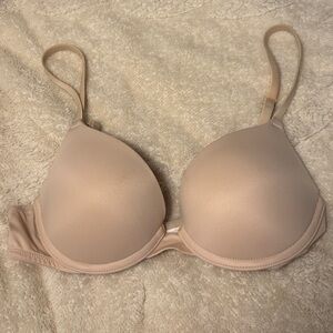 Victoria's Secret Light Nude T-Shirt Bra